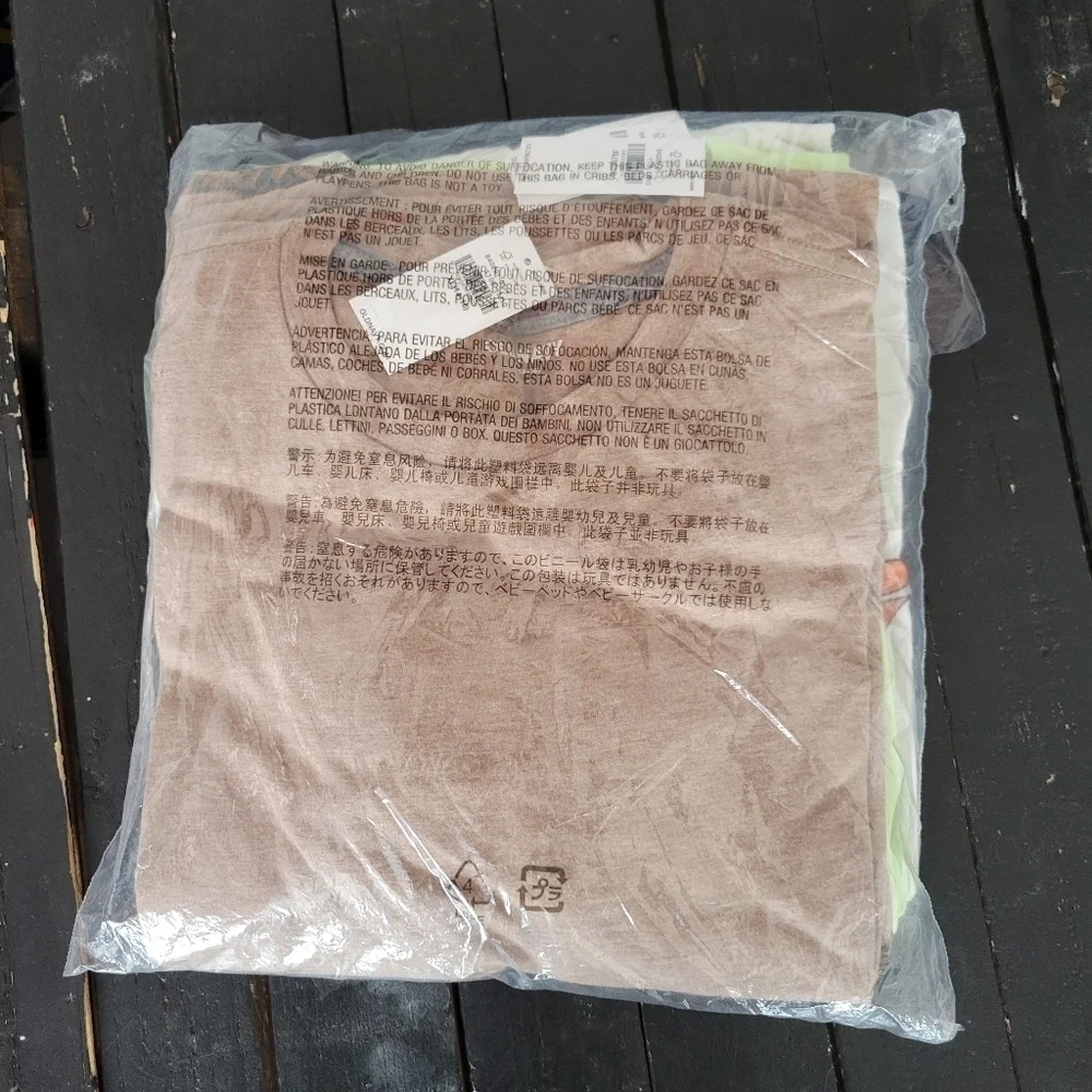 Old Navy NWT Boys XL 14-16 5 Pack Short Sleeve Softest Tees Bug Lion Brown Green